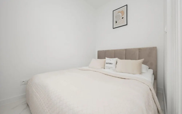 Air-conditioned Studio by Renters