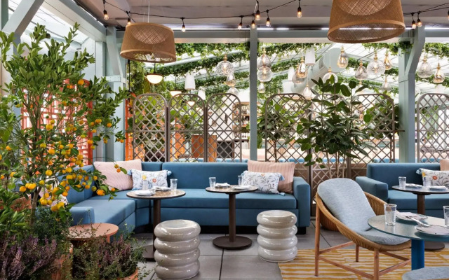 Kimpton Theta New York - Times Square by IHG