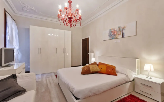 Rialto Bridge Romantic House