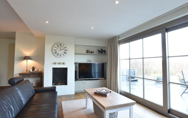 Spacious Holiday Home In Middelkerke With Jacuzzi