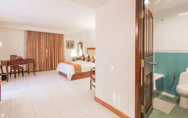 Angkor Riverside Hotel