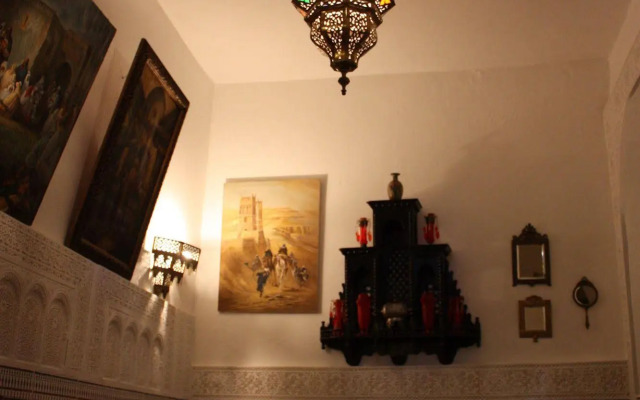 Ryad Dar al Maknassia