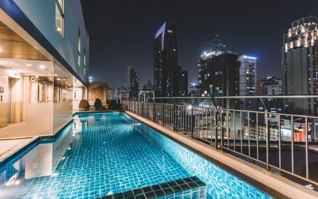 Adelphi Suites Bangkok