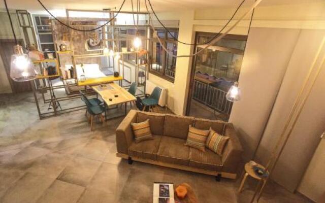 82 M2 Loft Urban Apartment Gazi - Votanikos