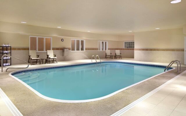 Country Inn & Suites by Radisson, Champaign North, IL