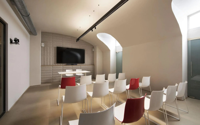 Opera 35 Boutique Hotel