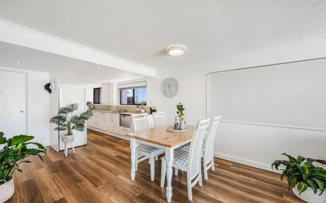 Lovely 2bd Unit, Patio and views. Best weekly rate