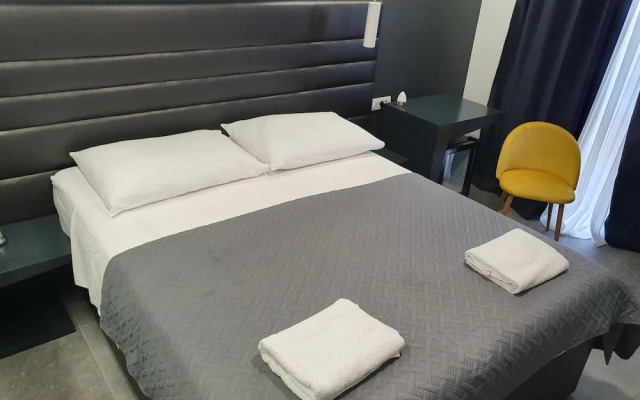 Mono Apartments & Rooms