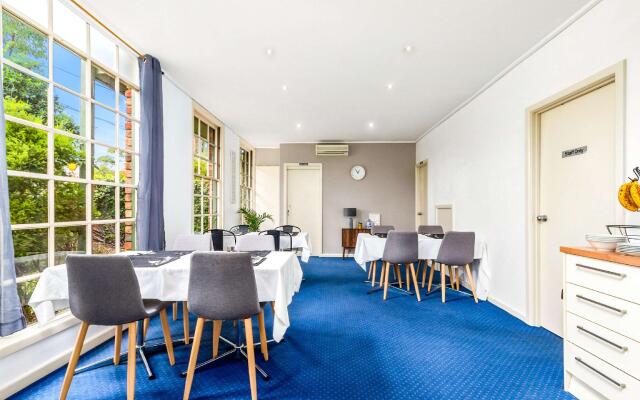 Greensborough Motel