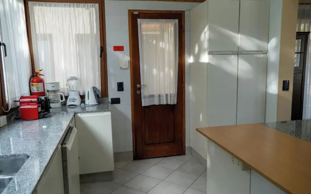 Rent Up -Casa junto al lago Nahuel Huapi