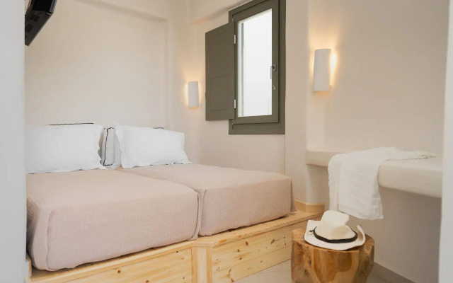 Melidron Hotel & Suites
