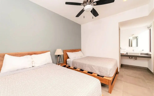 Comfortable, Spacious Penthouse- 2 Bedrooms- 7 People