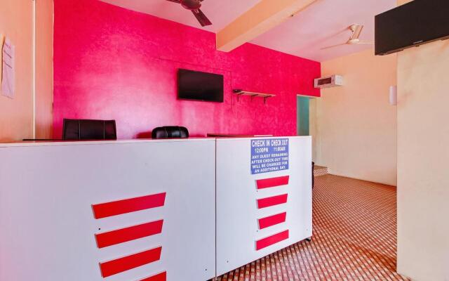 SPOT ON 72631 Hotel Chirag's