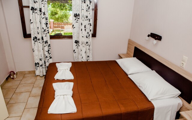 Eleana Apartments And Studios