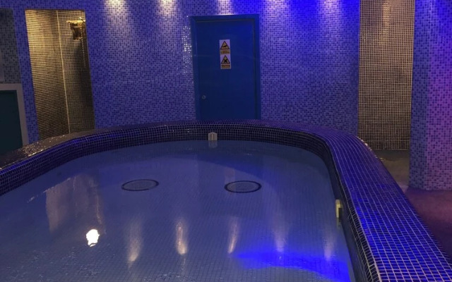 Ground Floor Apartment near GLA Airport