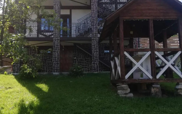 Садиба АнноМарі - відпочинок в Карпатах котедж Яремче