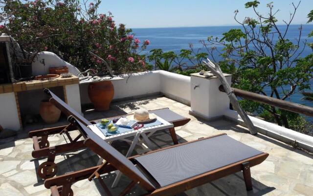 Kourtali Private Beach House