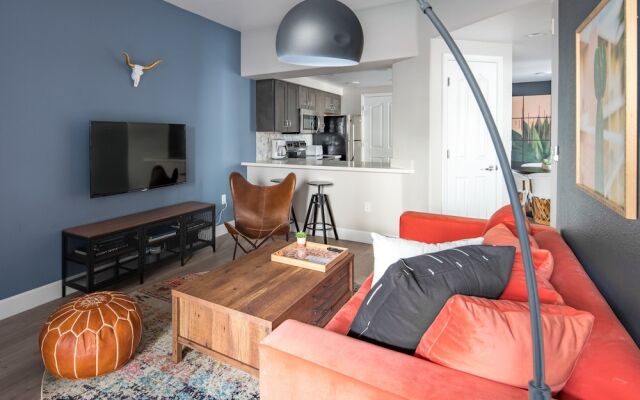 Luxury 2br Near Kierland Commons by Wanderjaunt