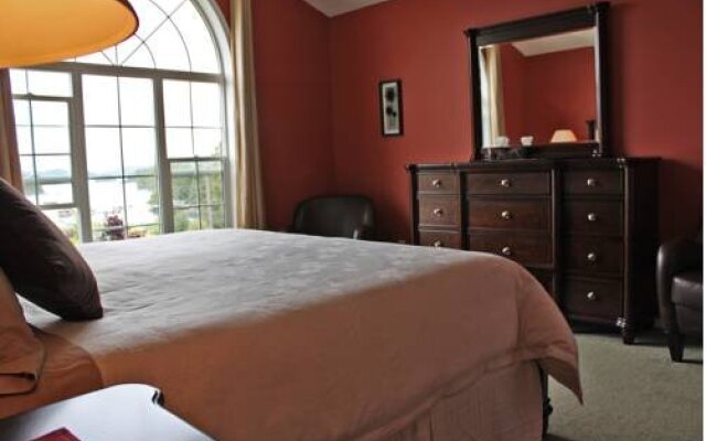 Adventure Tofino B&B
