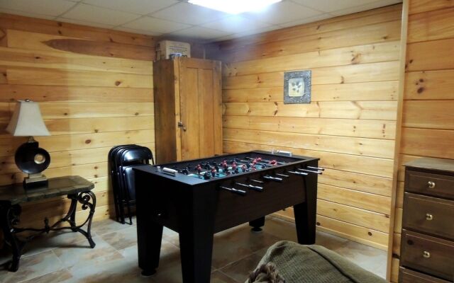 Limerick Lodge 3 Bedrooms 3.5 Bathrooms Cabin