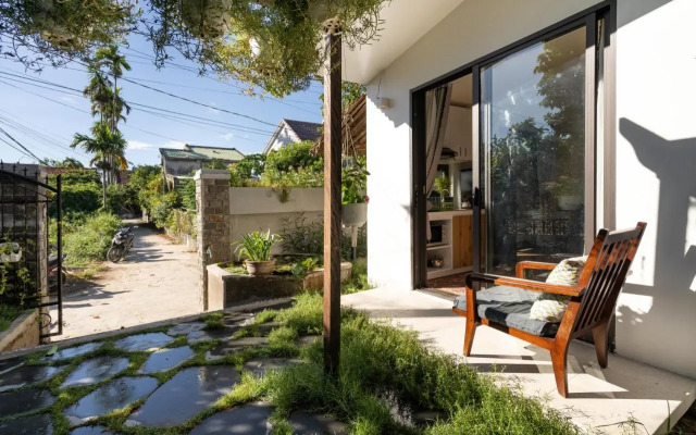 Mimi House