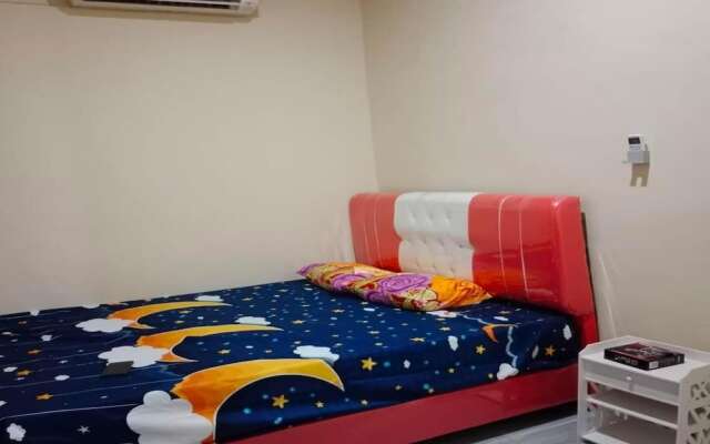 OYO 93741 Ayna Kost Syariah