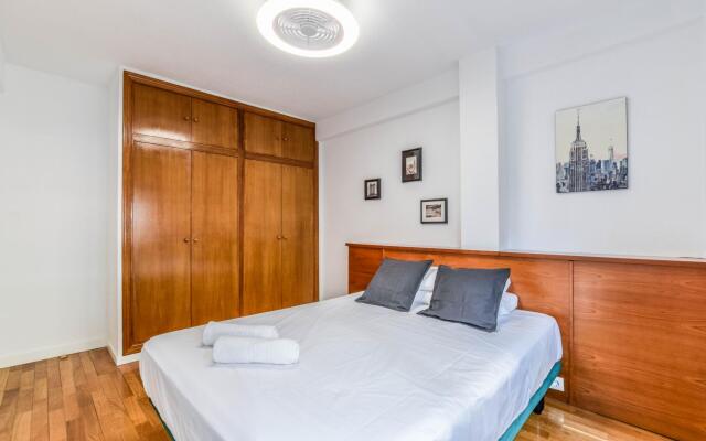 Alcalá I in Madrid with 3 bedrooms and 2 bathrooms