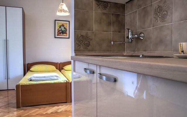 IK - SA4(2) in Jezera