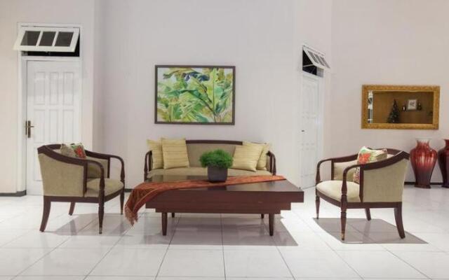 RedDoorz Plus @ Bukit Dieng