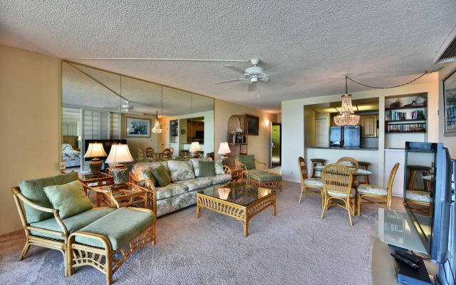 Hololani Resort