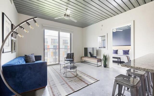 Stunning Midtown Suites by Sonder