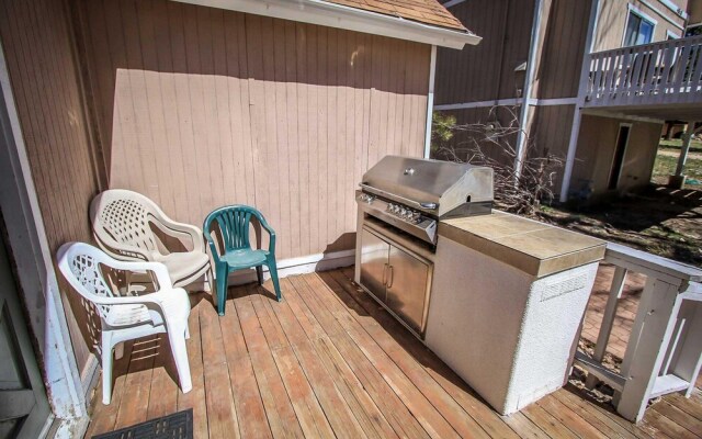 Little Bear 1079 by RedAwning