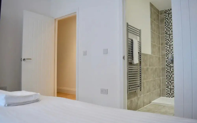 Modern and Stylish 2 Bedroom Apartment in Manchester