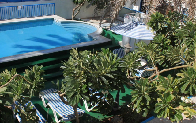 Al Corniche Hotel Villa Alisa