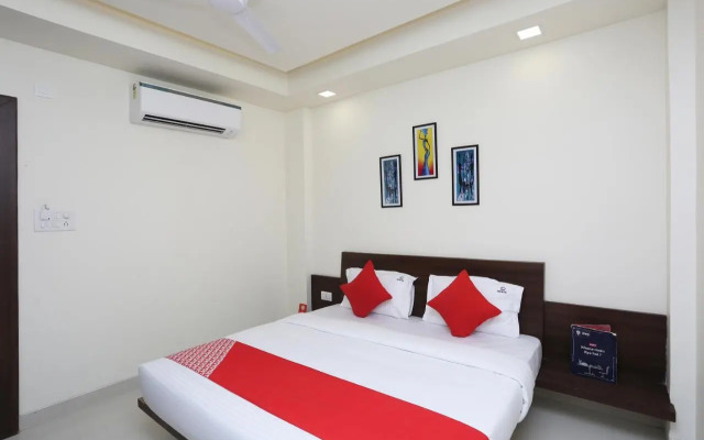 OYO 24707 Comfort Inn by OYO Rooms