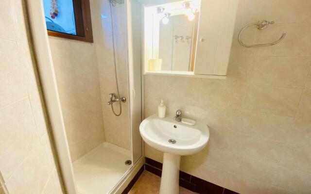 Casa Costa for 7 guests near Fourka beach