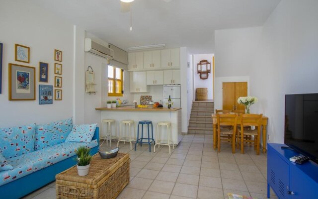 Protaras Dandelion Cottage