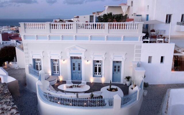 Oia Mansion