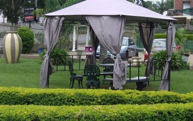 Yes Please Guest House