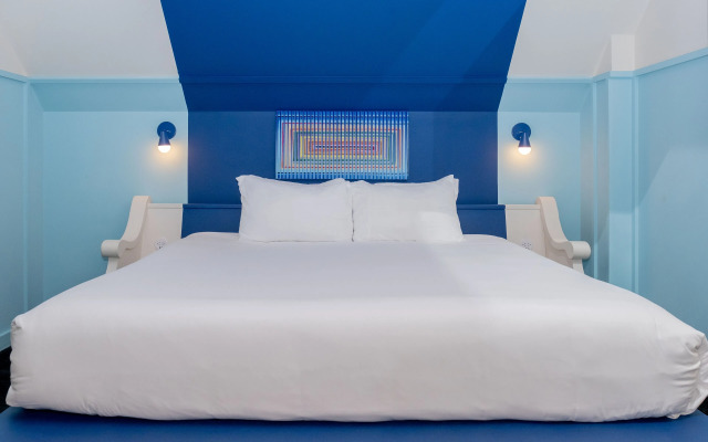 The Russell Nashville