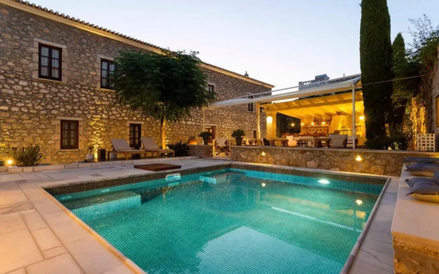 Mare Monte Luxury Suites