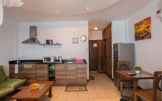 Modern Beachfront Studio Apartment B44