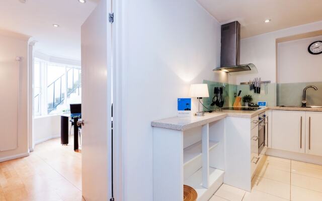 The Gloucester Terrace Nest - CB