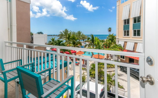 Winter the Dolphins Beach Club, Ascend Hotel Collection