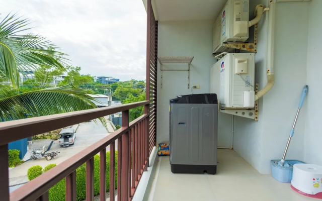 Everything walking  Gym Sauna Beach c120