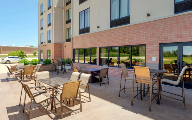 Best Western Plus Centralia Hotel & Suites