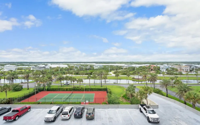 Vast Oceanfront Views Pool Patio Tennis