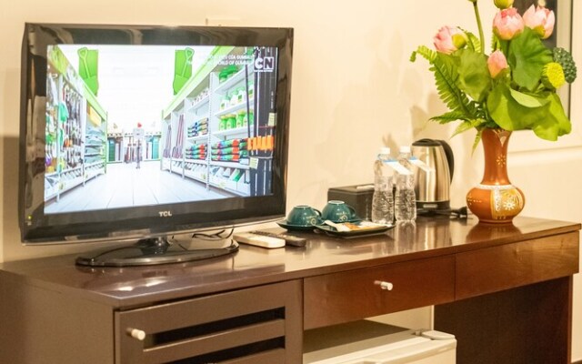 Bay Luxury Hotel & Spa - No 9 Nguyen Truong To, Ha Noi