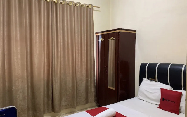 OYO 94581 Surya Residence Medan