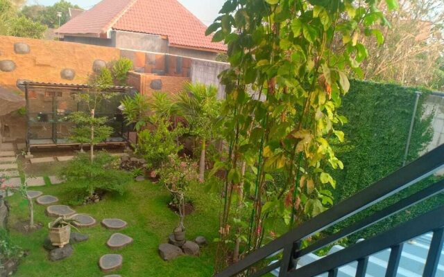 Coconut Hotel - Hostel